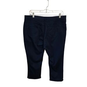No Boundaries Womens Mid Rise Capri Pants Blue Cove XL 15-17 NJ19B619C